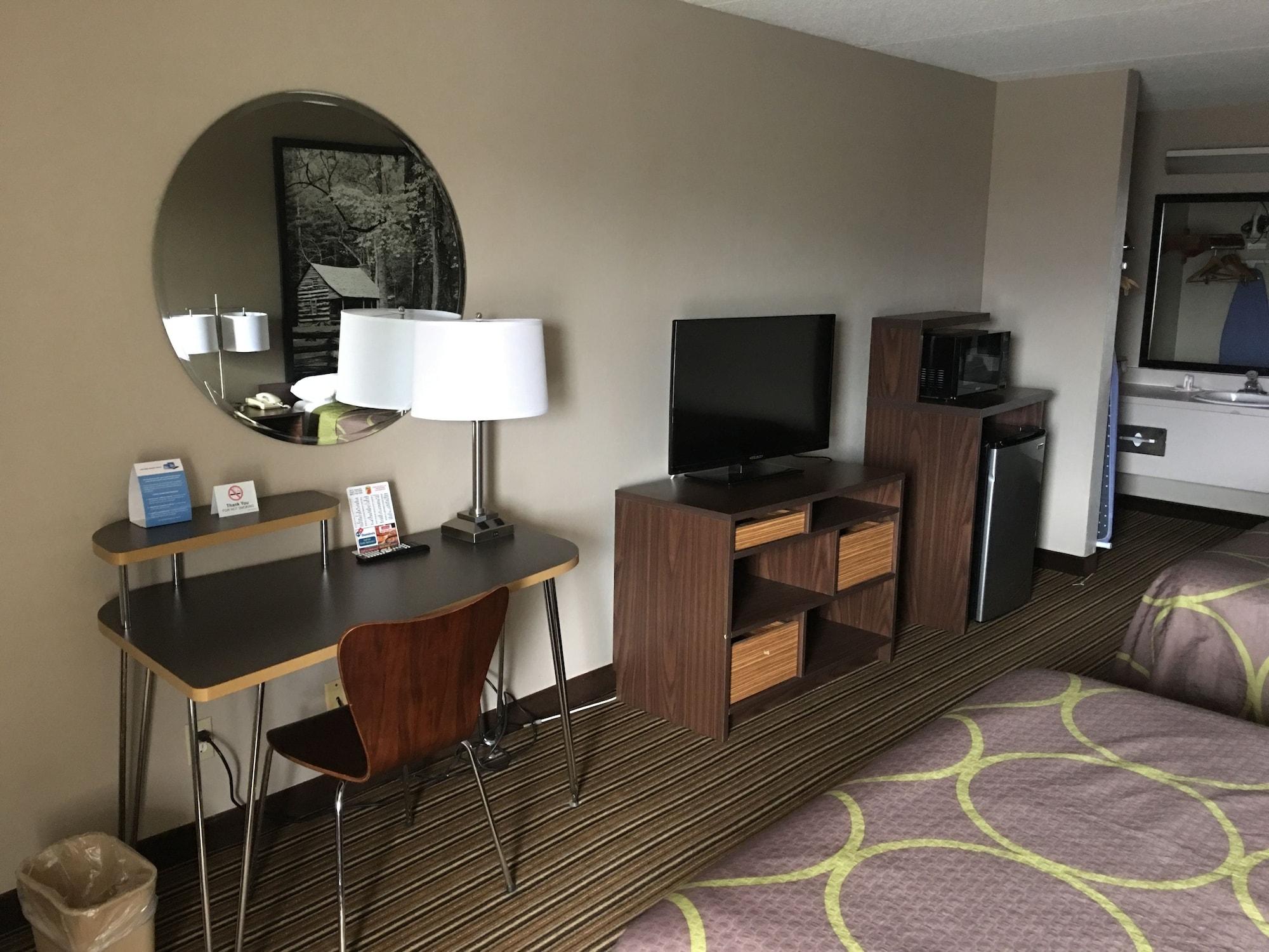 Super 8 By Wyndham Knoxville North/Powell מראה חיצוני תמונה